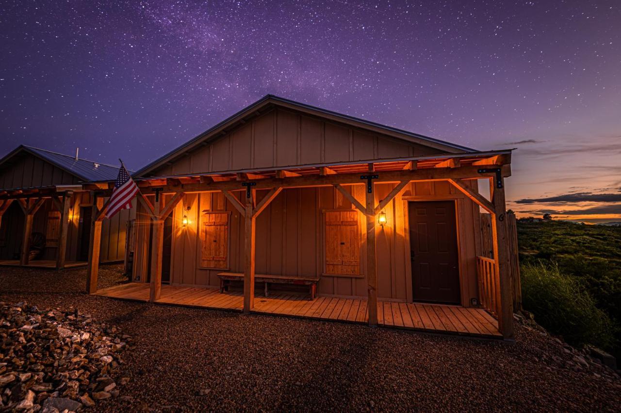 -Pet Friendly- Miners Cabin #6 - King Bed With Private Balcony Тумстон Экстерьер фото