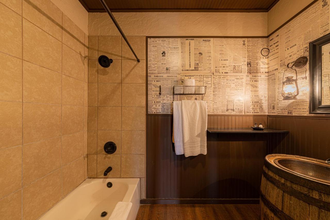 -Pet Friendly- Miners Cabin #6 - King Bed With Private Balcony Тумстон Экстерьер фото